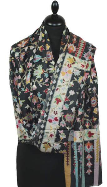 Étole Cachemire Noir Floral Brodée