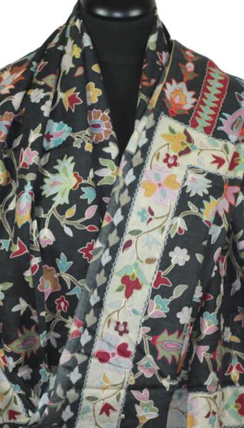 Étole Cachemire Noir Floral Brodée